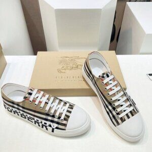 Burberry Plaid Low-Top Sneakers | Size 37